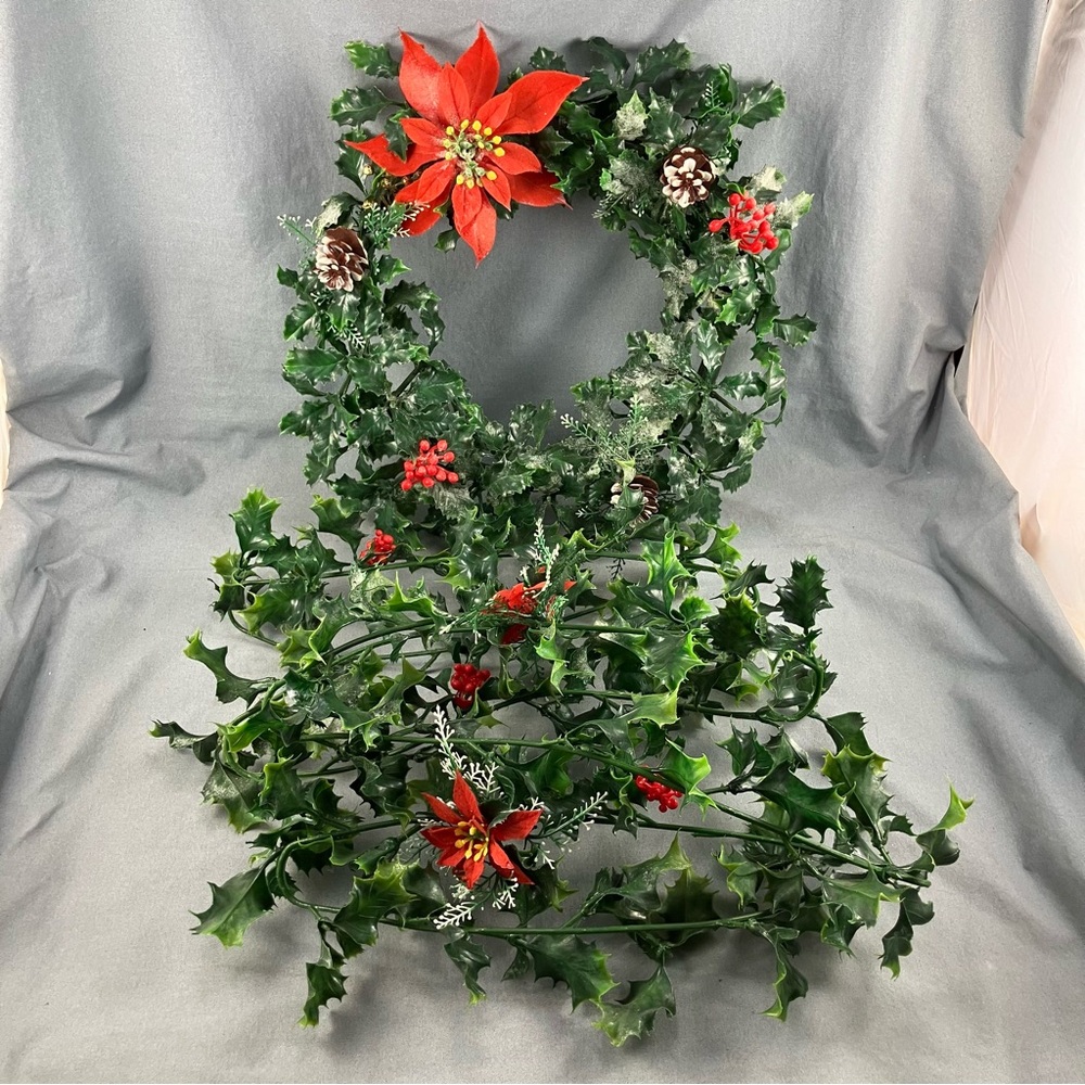 Vintage Christmas Holly Berry Wreath & Garland Plastic Leaves Flocked Poinsettia